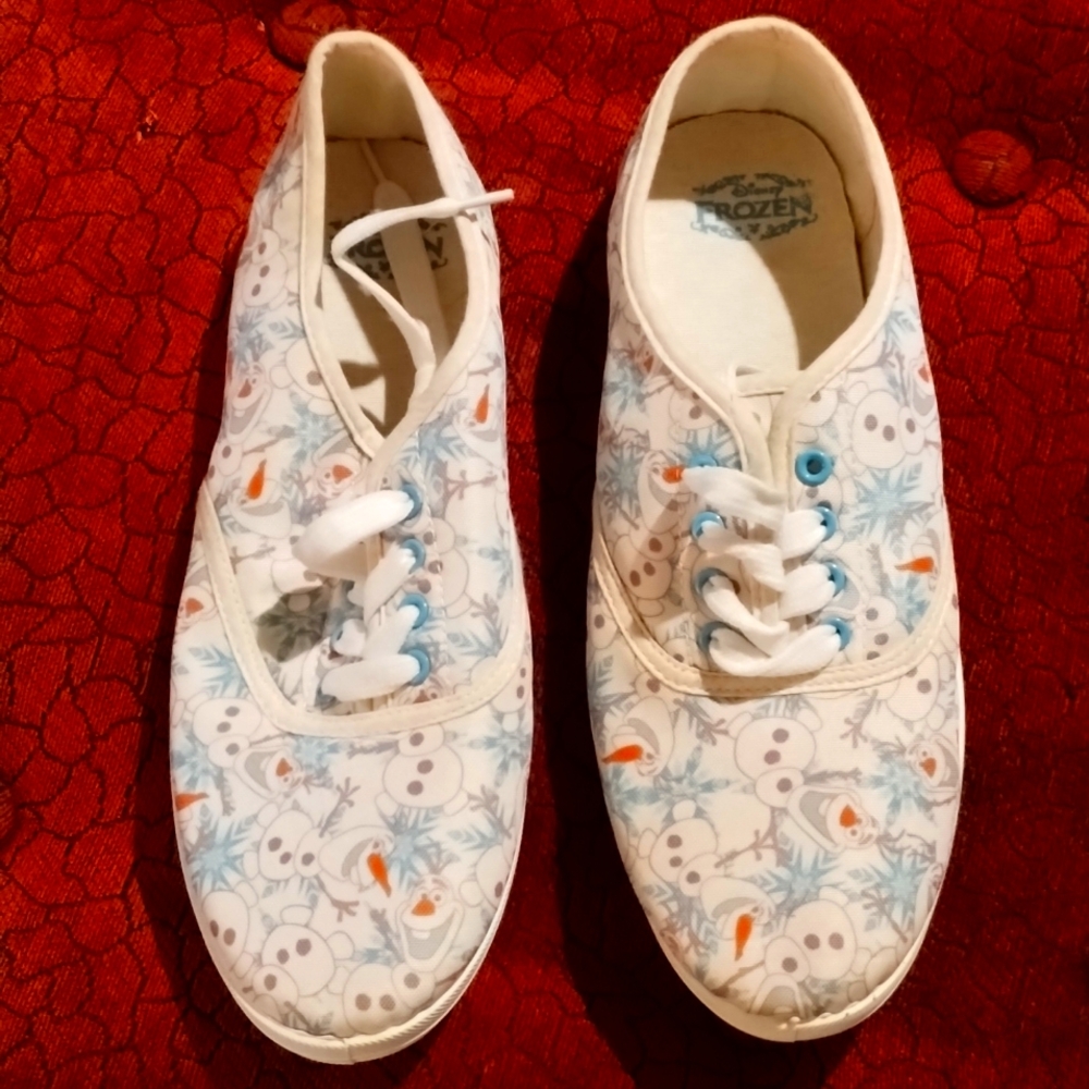 Frozen shoes canvas
